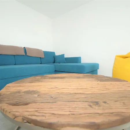 Apartman Aura Karpinjan