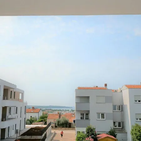 Apartman Aura Karpinjan